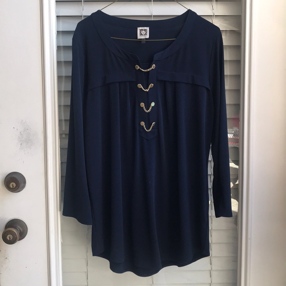 Navy top